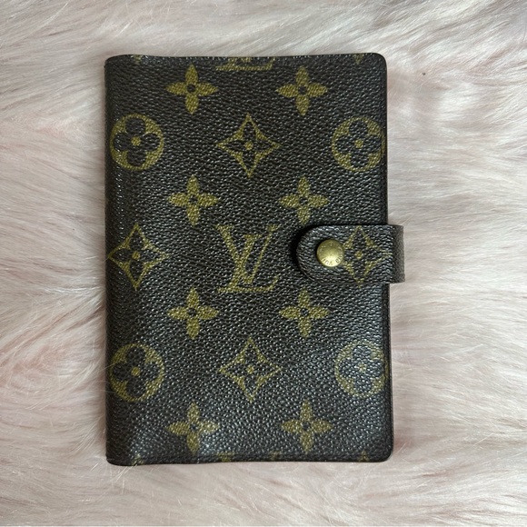 Louis Vuitton Handbags - Louis Vuitton Agenda PM Monogram Wallet Passport Cover Planner